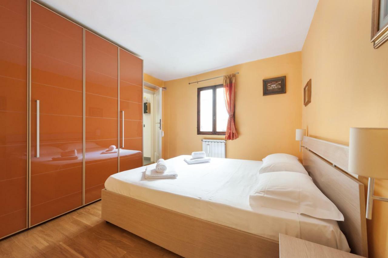 Ferienwohnung Like A Local In Oltrarno Florenz Exterior foto