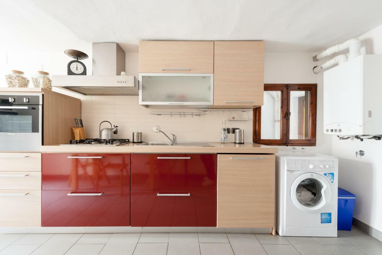 Ferienwohnung Like A Local In Oltrarno Florenz Exterior foto